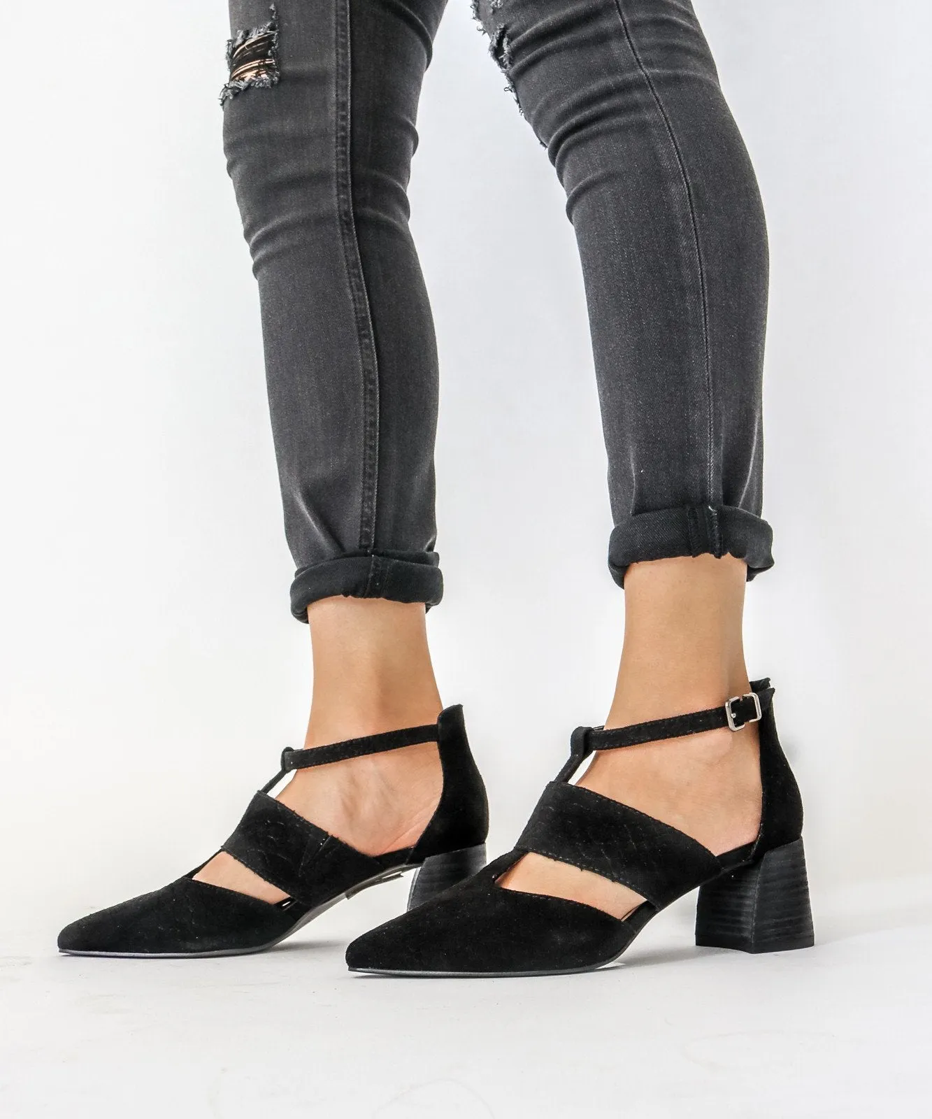 Paige | Pointed Toe T Bar Heel