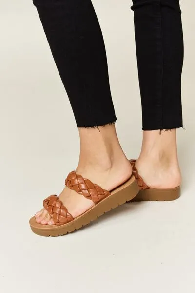 Vegan Leather Woven Dual Band Platform Sandals in Whisky