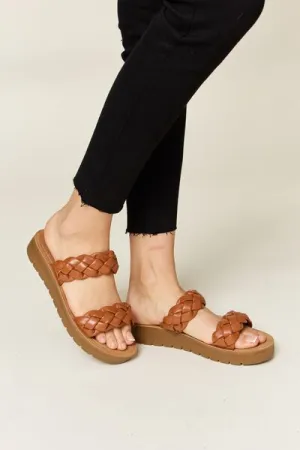 Vegan Leather Woven Dual Band Platform Sandals in Whisky