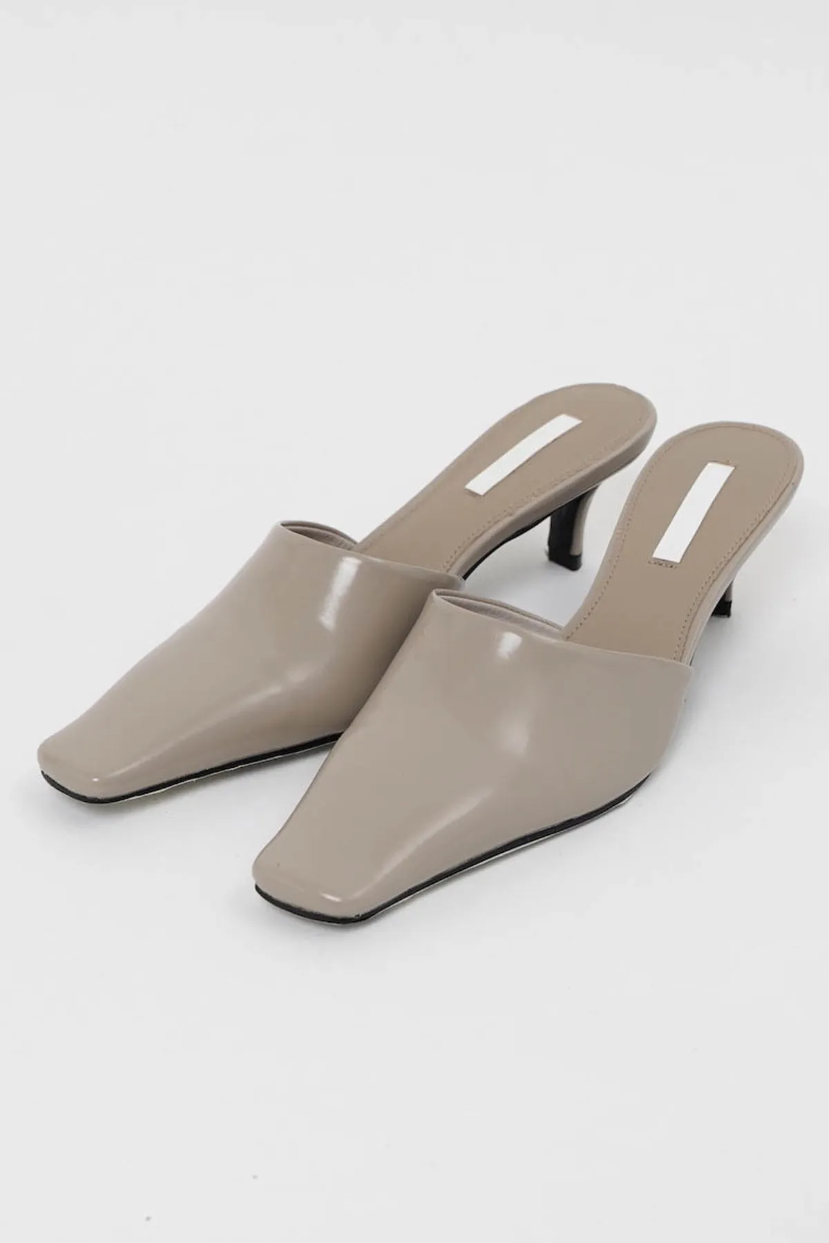 Zyla Mules In Taupe